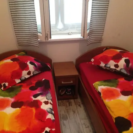 Casa Nostra * ביוגראד נה מורו