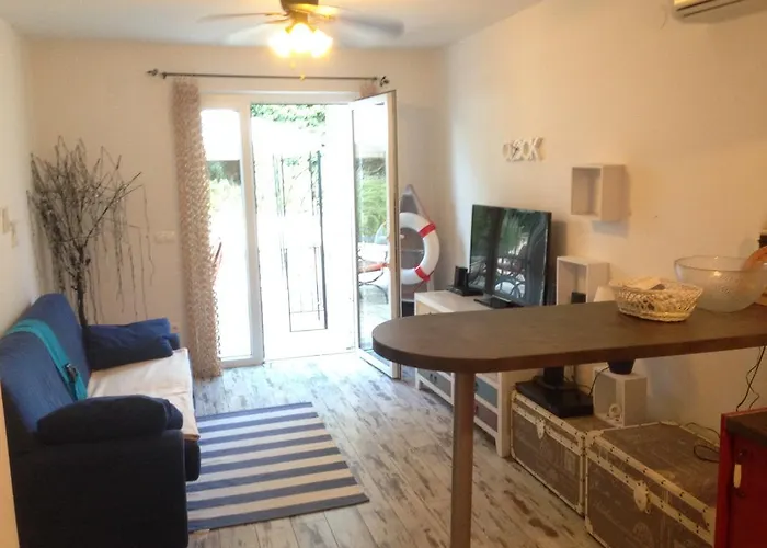 アパート Casa Nostra ビオグラード・ナ・モル